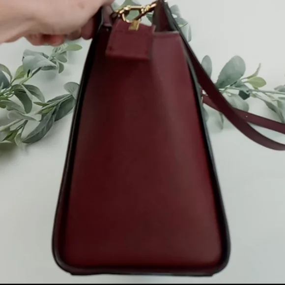 Michael Michael Kors Selma Saffiano Red Leather Zip Satchel Bag - Picture 4 of 16